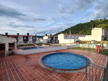 casa en venta en pueblo de paja. Cod V28217