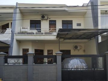 Rumah murah 2 lantai istimewa di darmo permai utara Surabaya
