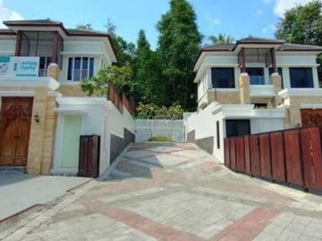 VILLA TERBARU SUPER MEWAH ALA UBUD BALI KELAS BINTANG 5 DI JOGJA DEKAT MALIOBORO