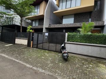DIJUAL RUMAH DI JL.LOKA INDAH PANCORAN JAKARTA SELATAN