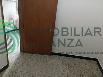 apartamento en venta en cabecera del llano. Cod V61827