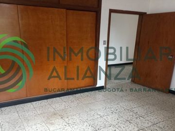 apartamento en venta en cabecera del llano. Cod V61827