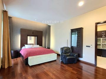 Dijual Rumah Siap Huni Furnised Asri Di The Green BSD City