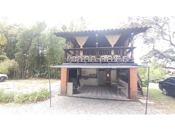 VENTA DE FINCA PEQUEÑA EN SALENTO, QUINDO, COLOMBIA