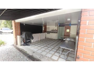 VENTA DE FINCA PEQUEÑA EN SALENTO, QUINDO, COLOMBIA