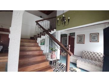 VENTA DE FINCA PEQUEÑA EN SALENTO, QUINDO, COLOMBIA