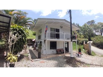 VENTA DE FINCA PEQUEÑA EN SALENTO, QUINDO, COLOMBIA