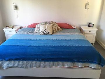 Exclusiva Casa-Quinta con Pileta - Gran parque - 3 amb!! Barrio 4 Robles