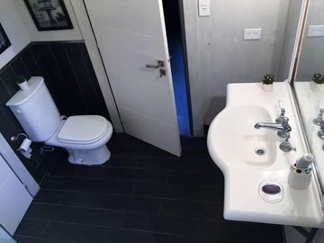Exclusiva Casa-Quinta con Pileta - Gran parque - 3 amb!! Barrio 4 Robles