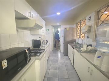 Oficina en Venta en Las Hualtatas Rafael Maluenda