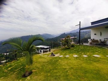 Venta de Casa Campestre en Floridablanca - C.R. Guadalquivir. Cod V5983