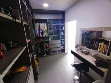 Venta de Casa Campestre en Floridablanca - C.R. Guadalquivir. Cod V5983