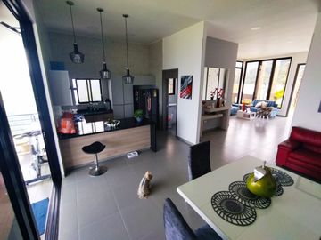 Venta de Casa Campestre en Floridablanca - C.R. Guadalquivir. Cod V5983