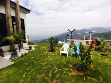 Venta de Casa Campestre en Floridablanca - C.R. Guadalquivir. Cod V5983