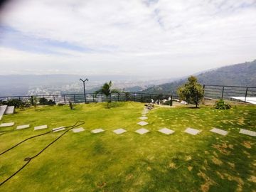 Venta de Casa Campestre en Floridablanca - C.R. Guadalquivir. Cod V5983