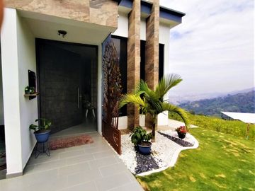 Venta de Casa Campestre en Floridablanca - C.R. Guadalquivir. Cod V5983