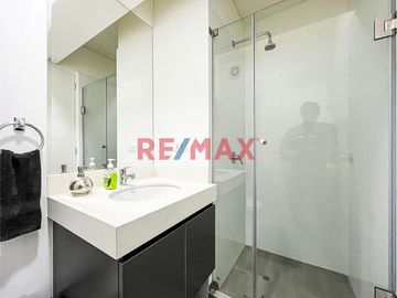 Se Vende Lindo Dpto Nuevo En El Corazon De Miraflores                                                 Av. Benavides Cdra 7