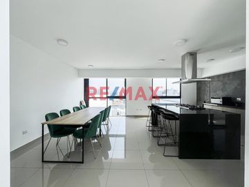 Se Vende Lindo Dpto Nuevo En El Corazon De Miraflores                                                 Av. Benavides Cdra 7