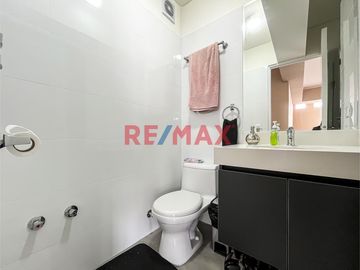 Se Vende Lindo Dpto Nuevo En El Corazon De Miraflores                                                 Av. Benavides Cdra 7