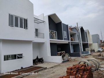 Rumah Baru 2 lantai di Cimahi Dekat SMAN 1 Ngamprah