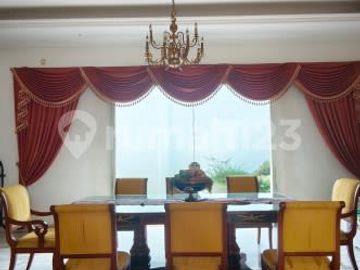 Rumah American Classic Mewah di Intercon Jakarta Barat