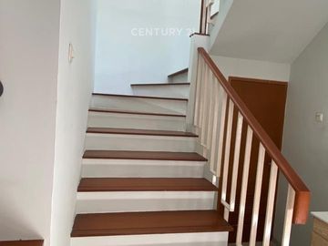 DIJUAL RUMAH BARU RENOVASI ADA POOL CIPETE JAKARTA SELATAN