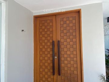 DIJUAL RUMAH BARU RENOVASI ADA POOL CIPETE JAKARTA SELATAN
