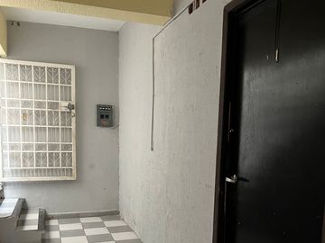 Segundo piso en Ruiz Cortines en Venta, frente al Hotel Lois