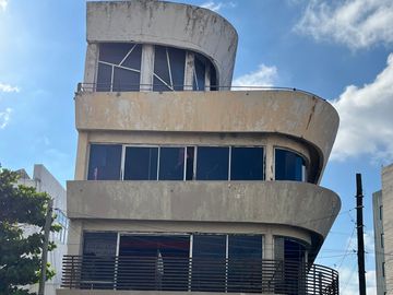 Segundo piso en Ruiz Cortines en Venta, frente al Hotel Lois