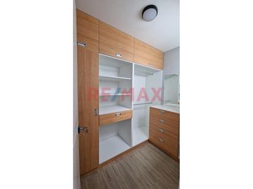 En Alquiler Departamento De 106 M2, Urbanizacion Antares, San Martin De Porras