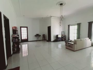 Rumah di Kertajaya Indah Dekat Galaxy Mall Siap Huni Murah