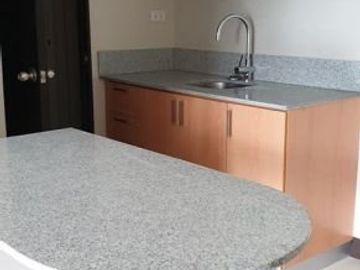 55.40 Sqm, 1 BR Condo For Sale RFO at Manhattan Heights in Cubao