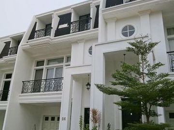 DiJual Rumah Dalam Cluster Akses Dekat Tol Di Meruya