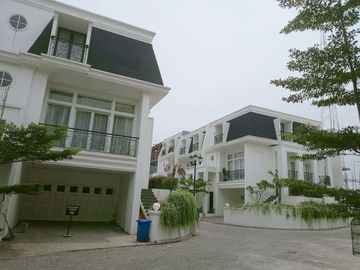 DiJual Rumah Dalam Cluster Akses Dekat Tol Di Meruya