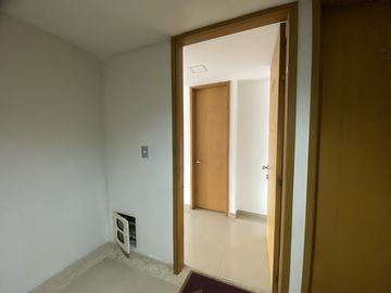 apartamento en venta en los colorados. Cod V5441