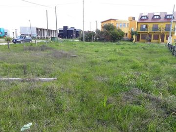 LATORRE PROP. VENDE 2 LOTES JUNTOS A 100 METROS DEL MAR,  B° CAMET NORTE -SANTA CLARA DEL MAR