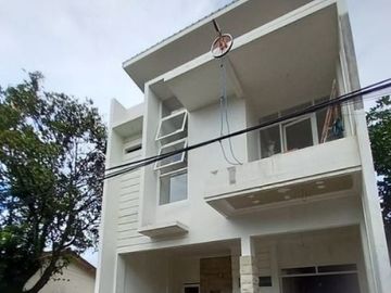 KOST MODERN DI MALANG RAYA DIJUAL HARGA MURAH KOMPLEKS BISNIS & PENDIDIKAN