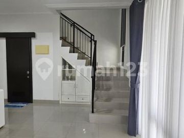 Disewakan Rumah 2Lt Pik2 Millennial Cluster Dallas Uk 9X15 Hoek Furnish