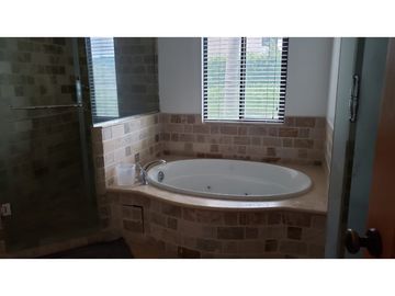 Se Vende apartamento en Buenaventura, Bristol Residences