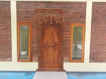 Rumah Limasan Joglo Dinding Bata Ekspose di Prambanan Klaten