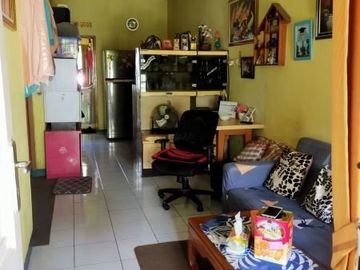 Rumah dan kontrakan 2 pintu di Srengseng Sawah Jak Sel