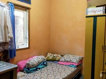 Rumah dan kontrakan 2 pintu di Srengseng Sawah Jak Sel