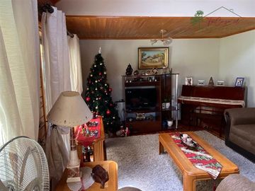 Parcela con 2 casas 8D/4B estar y piscina en Calera de Tango