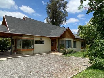 Parcela con 2 casas 8D/4B estar y piscina en Calera de Tango