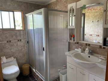 Parcela con 2 casas 8D/4B estar y piscina en Calera de Tango