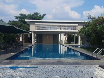 FONTANA Luxury Home Resort With Beautiful Hill View in Ungaran