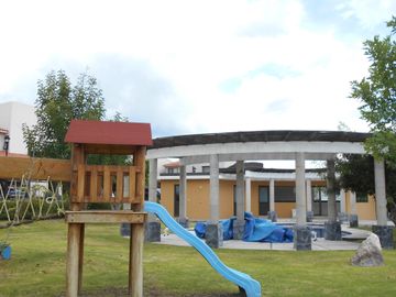 CASA EN VENTA EN CORREGIDORA BALVANERA QUERETARO CON DOBLE SEGURIDAD