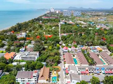 Cha Am Beach - 3 Bedroom Townhouse For Sale At Thai Paradise South