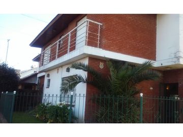 2 VIVIENDAS EN PH EN PLANTA BAJA Y PLANTA ALTA JUNTOS O SEPARADOS C/SUBDIV.