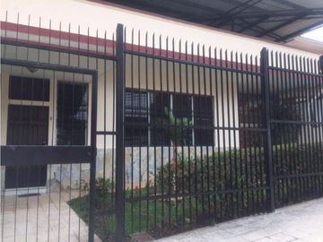 SE VENDE CASA EN ALAMEDA TUMBA MUERTO-2375PG